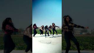 London Thumakda 💃💃😍🙈 #galaxyproduction #dance  Hindi songs #shorts video funny #whatsappstatus