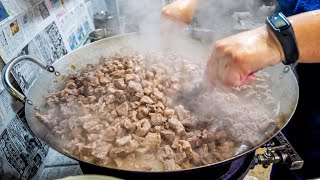 Satisfying Huge Servings of Fukuoka's Soul Food! Iron Plate Stamina BBQ Loved by Regular Customers!