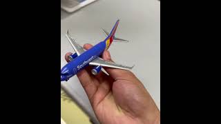 RT8184-1 SOUTHWEST SINGLE PLANE NEW LIVERY by Daron Toys.