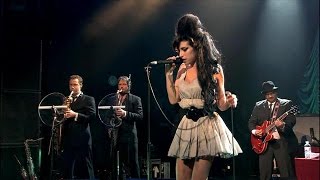Amy Winehouse-Back To Black (Live) I Told you I was trouble (2007)