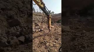 Pultvizor Rock Breaker SV 240 Video at Site