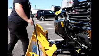 How to Attach \u0026 Detach a FISHER® HT Series™ Snow Plow