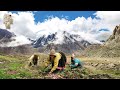 A household in Tibet is isolated from the world, climbing the mountains every day