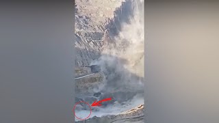 TRAGIC MOMENT CAUGHT ON CAMERA - Miners Hit By Landslide Debris