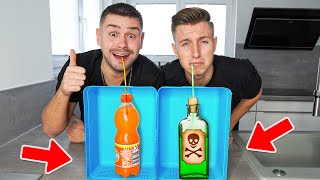 TRINKE NICHT AUS DEM FALSCHEN STROHHALM CHALLENGE!🤢​🤮​ (iCrimax vs. Russik)