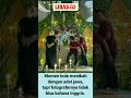 Momen kocak, Bule menikah dengan adat jawa, tapi fotografernya tidak bisa berbahasa Inggris.