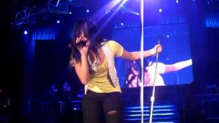 Demi Lovato singing "U Got Nothin' On me" Live (Clip)