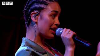 Kali Uchis \u0026 Jorja Smith performing “Tyrant” on Later... with Jools Holland