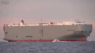 [船] BOSPORUS HIGHWAY  Vehicles carrier 自動車船 Tokyo bay 浦賀水道 2013-DEC