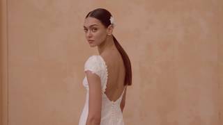 #Pronovias2020 Breathtaking Minimalists