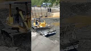 Reservoir desiltation/ flushing: Chain Dozer Silt Flushing for smooth water flow