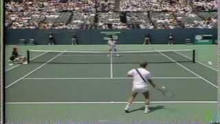 Miloslav Mecir's Forehand Stroke with low impact position (slow motion)