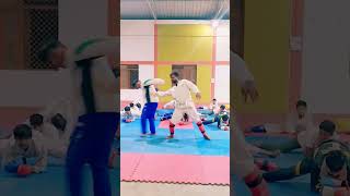 hand lock self defence technique#आत्मरक्षा #mma #karate #judo#jujitsu #fitness#martial arts#toshusir