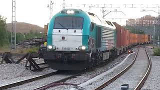 Tren Teco VTG locomotora 335-007 con vagones nuevos y contenedores Hapag-Lloyd en Vicalvaro.