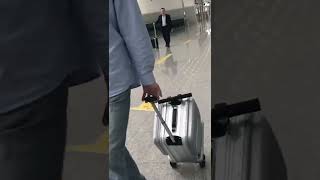 Airwheel-Free Intelligent Life--airwheel smart luggage ride on luggage scooter suitcase