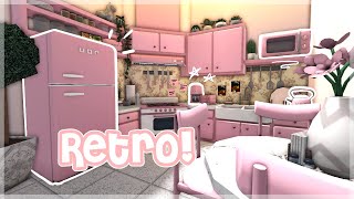 Building a Pink ✨RETRO✨ Kitchen in Bloxburg!