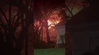 Massive fire in historic Atlanta building leaves 28 displaced | Raw video