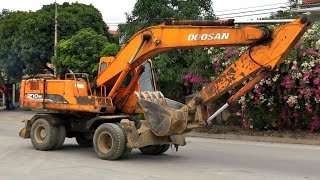 Máy Xúc Doosan 210W Đào Múc Đất, Xe Ô Tô Tải Ben Cửu Long Làm Việc | Excavator Truck | TienTube TV