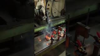 機械手臂 Co2 燒焊加工作業 Co2 Robotic Welding Arm