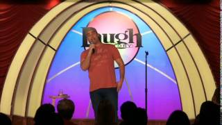 Comedian Adam Ray deals w/ crazy heckler in Vegas