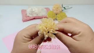 康乃馨花语：迷恋，与众不同的爱，女神节，丝带康乃馨做起来吧