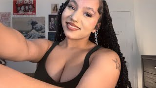 ASMR giving you a massage💆🏽‍♀️(lotion sounds and hand sounds)