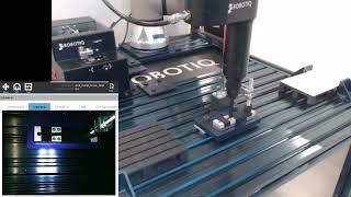 Robotiq Screwdriving Solution Dual Gripper Application