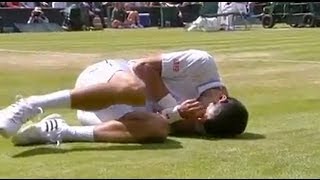 Djokovic takes a bad fall during his match with Simon - Wimbledon 2014