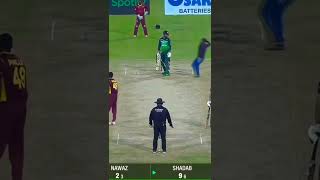 Shadab Khan's Fan enter in the Ground and Hug/Pak vs Win 2nd ODI Multan/live match today/ highlights
