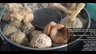 Bakso pakde sudah ready lurrrrrrr, cocok Karo hawane lurr dingin\