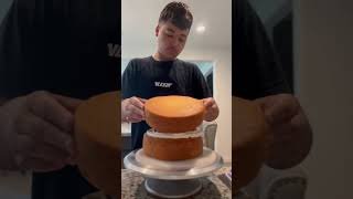 Bake & Decorate a Stitch cake with me!
