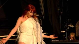[HD] Florence + The Machine - Cosmic Love (GF 2010)