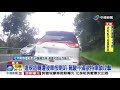 違規迴轉遭後車按喇叭 駕駛不滿欲持車鎖攻擊│中視新聞 20190701