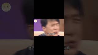 香港2大影壇巨星對比，1個滿頭白髮裸捐56億後吃路邊攤，一個詐捐風流成性瘦到脫相#成龍#周潤發#劉德華#一隻細細粒