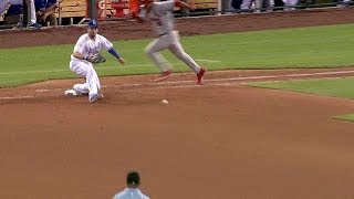 STL@KC: Umpires overturn out call in the 9th inning