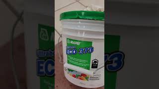 Ultrabond ECO 373 • applying adhesive with a roller for carpet tile•