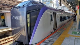 [旧発車メロディー5コーラス扱い！力強い空笛・MHあり！]E353系 S101編成 臨時特急あずさ89号松本行が力強い空笛・MHを鳴らして新宿駅11番線を2分遅れて発車するシーン