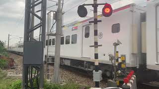 台鐵 133次 新自強號 EMU3025 清水鰲峰路平交道通過 EMU3000