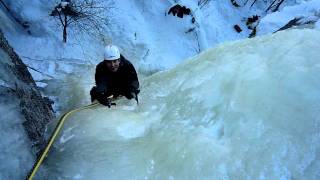 Climbing Oikea Suora WI4