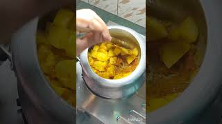 Methi pudina aloo #youtubeshorts  #Lucknow ke chatore