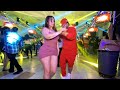 🔥 𝗛𝗘𝗥𝗠𝗢𝗦𝗔 CHINITA ASI BAILA CUMBIA EN SALON QP NEW YORK CITY ♥️ 😍💥🎥