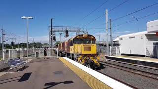 Aurizon's 2391+2358+2501D work Loaded Railset 6239 at Petrie in 2018.