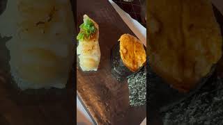 三井日式料理cuisine M，位於台北市信義區，三井每家分店都各有特色， cuisine M從它低調到很難發現的門面，就可看出它的定位及風格，這是中午$2200/人的套餐，非常棒！