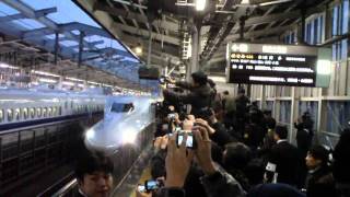 【初日一番列車】みずほ601号鹿児島中央行＠新大阪駅発車シーン 2011/03/12