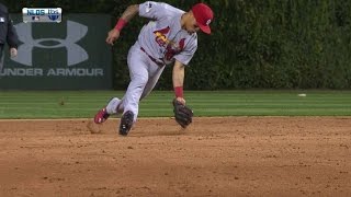 STL@CHC Gm3: Wong ranges to his right for the out