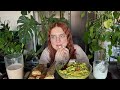 МУКБАНГ Паста в соусе карри блины mukbang curry paste pancakes vegan 🫕