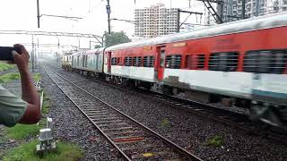 11071 Down Lokmanya Tilak terminus-Banaras Kamayni ExpressLead By Tatanagar Wap7 37263. At Full MPS