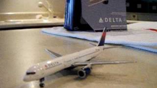 Gemini Jets Delta Boeing 757-200 Unboxing