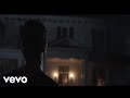 Alex Roe - Smokin' And Cryin' feat. Eterno (Official Video)
