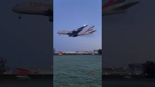 Посадка Airbus A380 Emirates #посадкасамолета #airbus #emirates #a380 #pilot #самолет #пилот